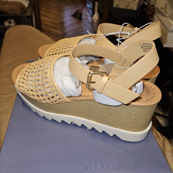 Universal Thread Alba Platform Memory Foam Heeled Sandals in Tan, US Women's 9 - Picture 6 of 9